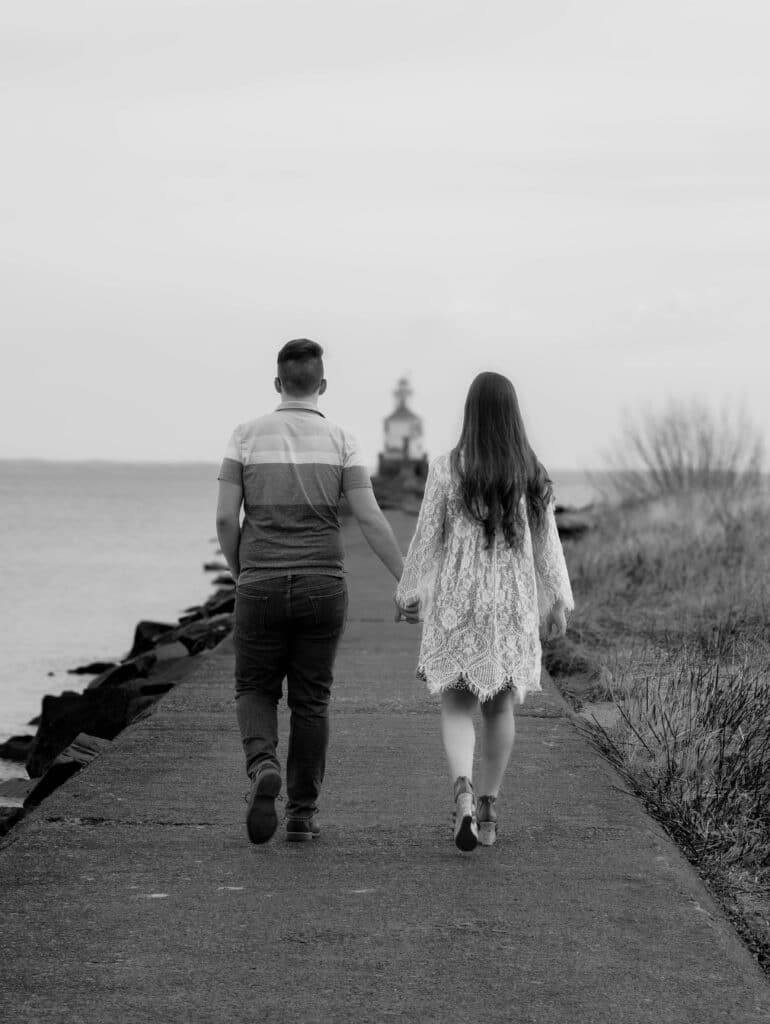 Black and White Engagement Shoot, Wisconsin Point Lighthouse Photoshoot, Couple Walking Pose